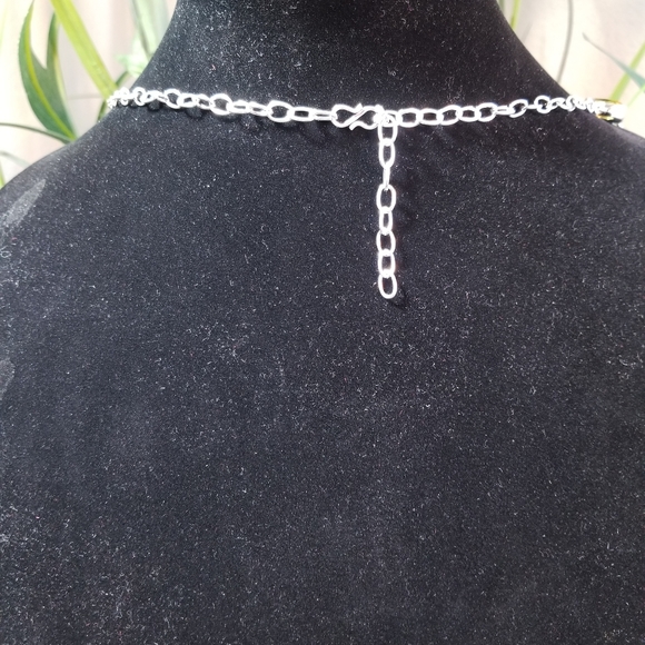 BREATHTAKING NECKLACE NWOT - Picture 8 of 8